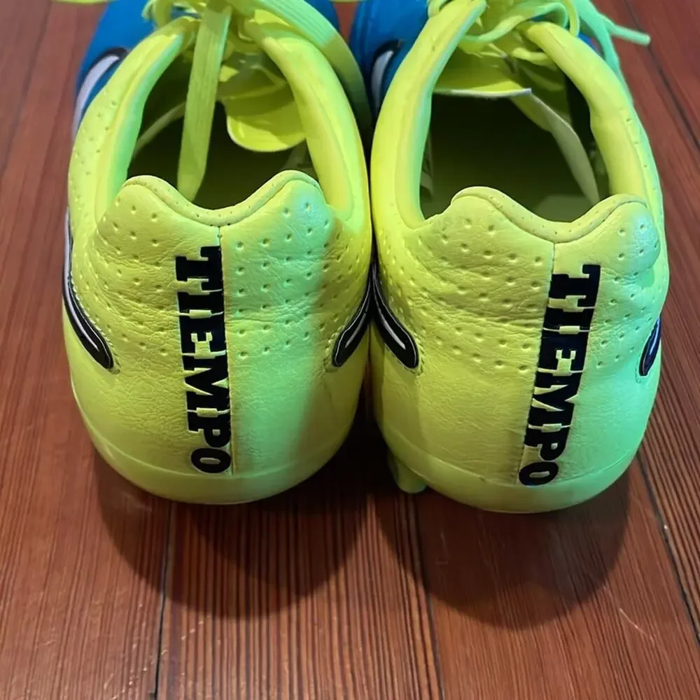 Women’s Nike Tiempo Legacy FG Cleats 630547-400 Tagged 8 Fits like a 6/6.5